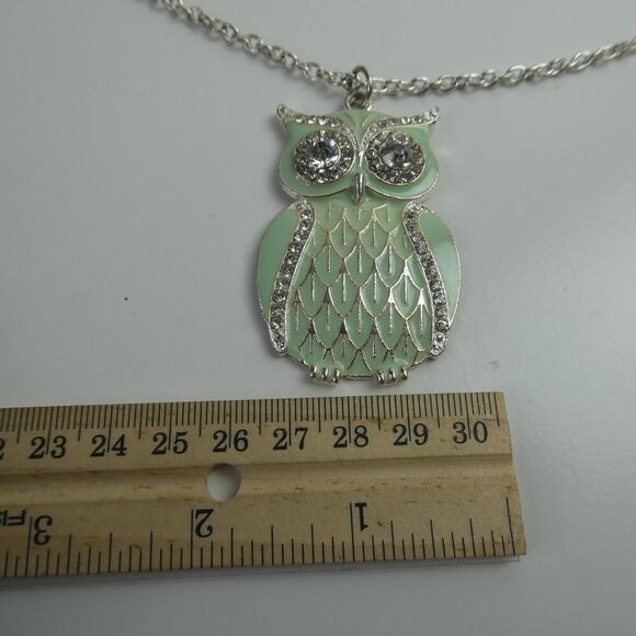 Green Owl 2" Pendant Silver Tone Chain Necklace Rhinestone Plus Size Friendly - Picture 6 of 12